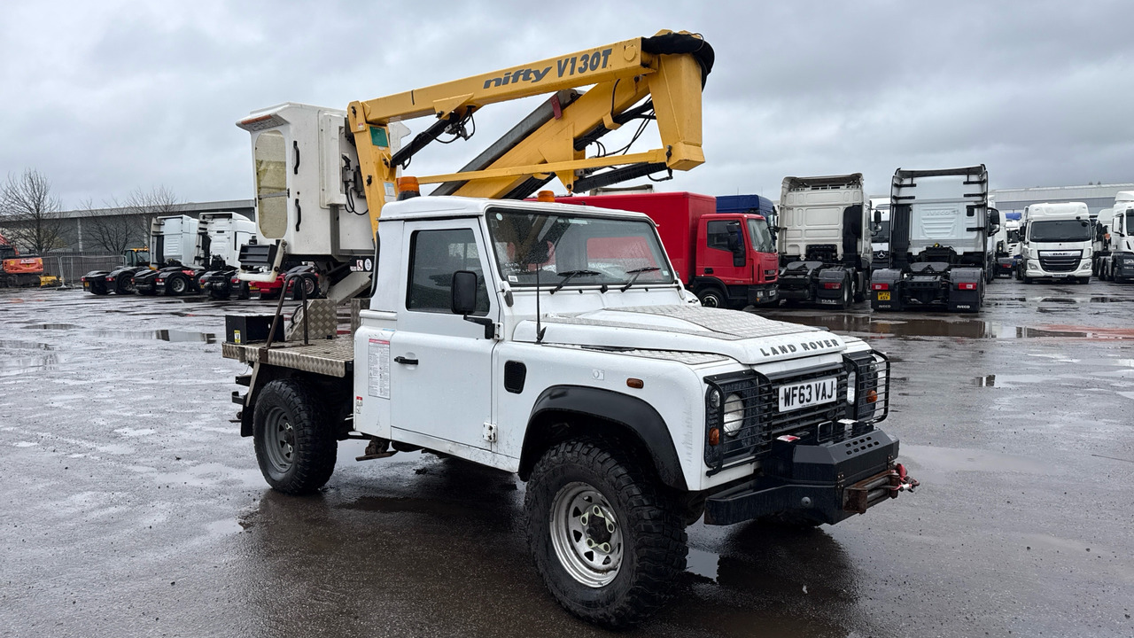 Land Rover Defender 110 HICAPACITY 2.2 TDCI - Грузовик с подъемником: фото 1 Land Rover Defender 110 HICAPACITY 2.2 TDCI - Грузовик с подъемником: фото 1