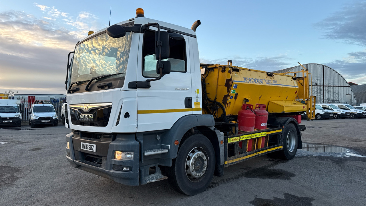 MAN TG-M 18.250 - Асфальтоукладочная техника: фото 2 MAN TG-M 18.250 - Асфальтоукладочная техника: фото 2