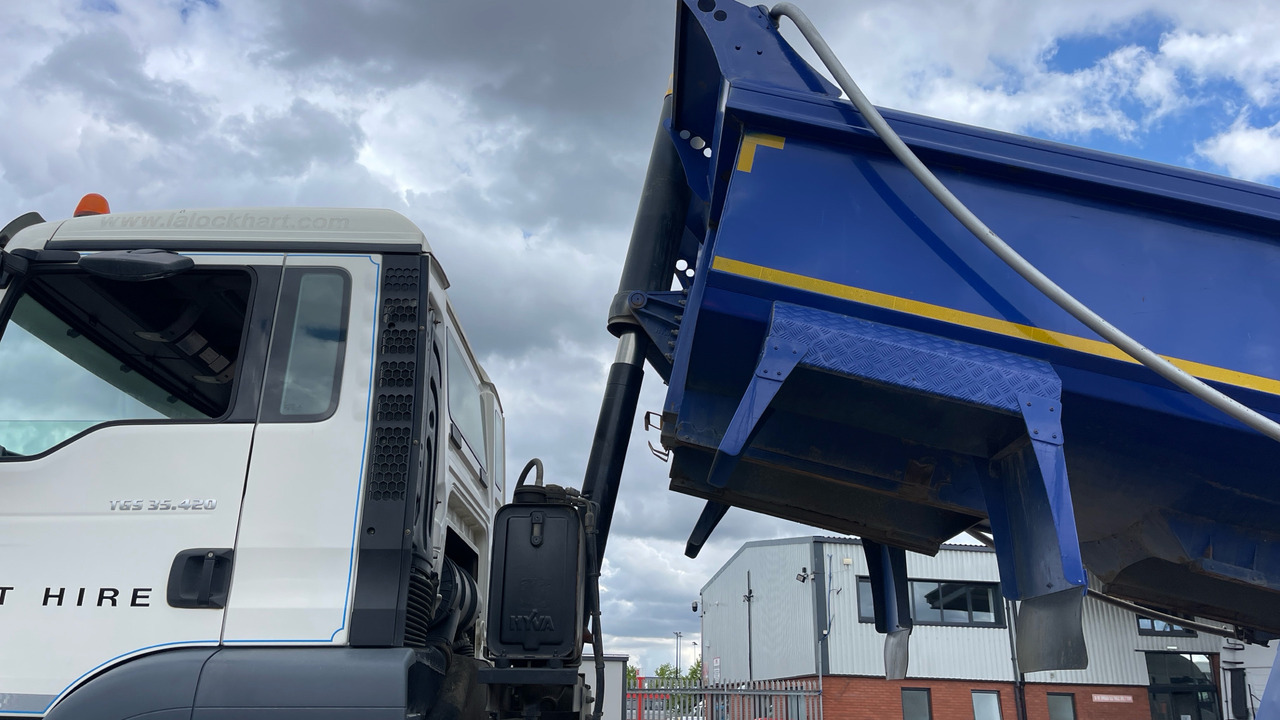 Самосвал MAN TGS 35.420: фото 29