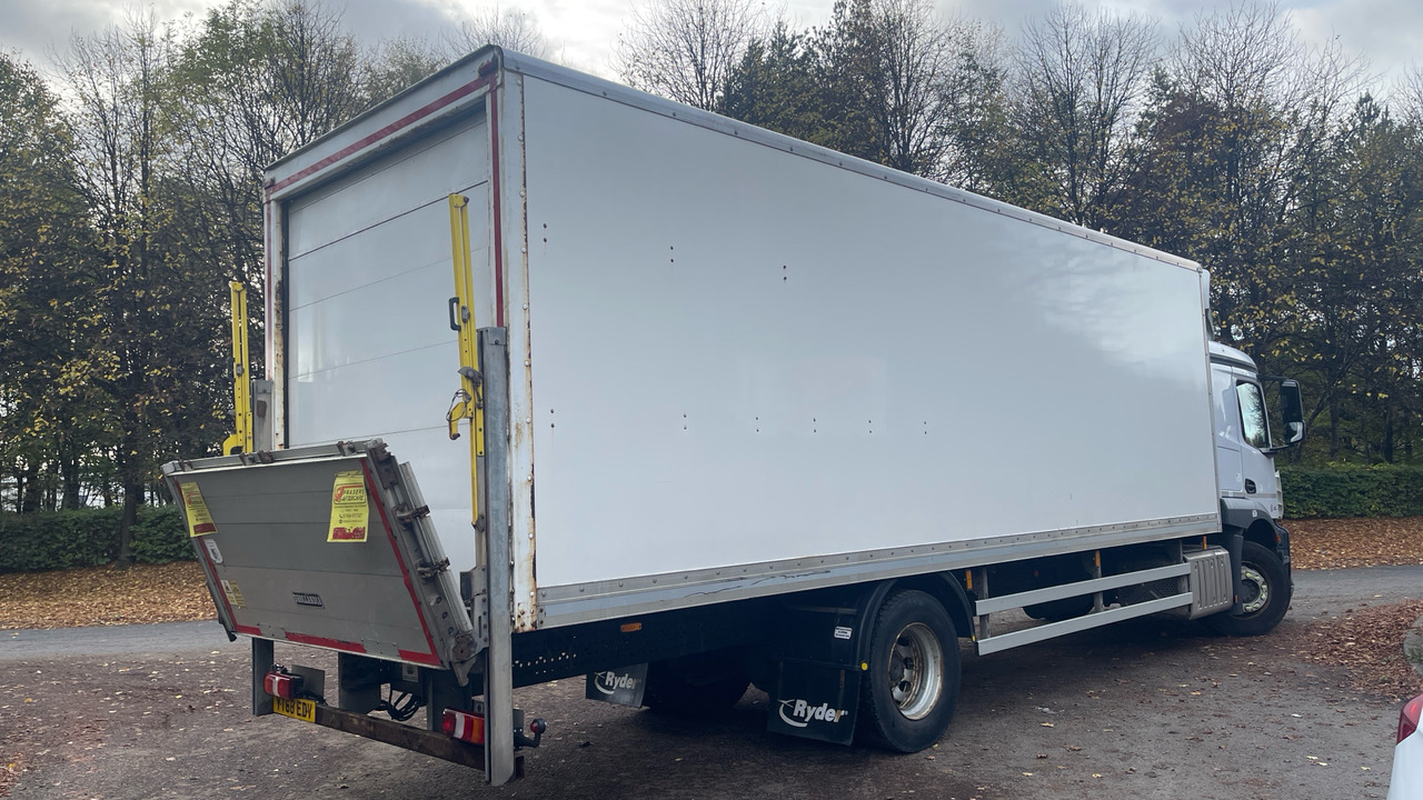 MERCEDES-BENZ ACTROS 1824 - Грузовик с закрытым кузовом: фото 4 MERCEDES-BENZ ACTROS 1824 - Грузовик с закрытым кузовом: фото 4