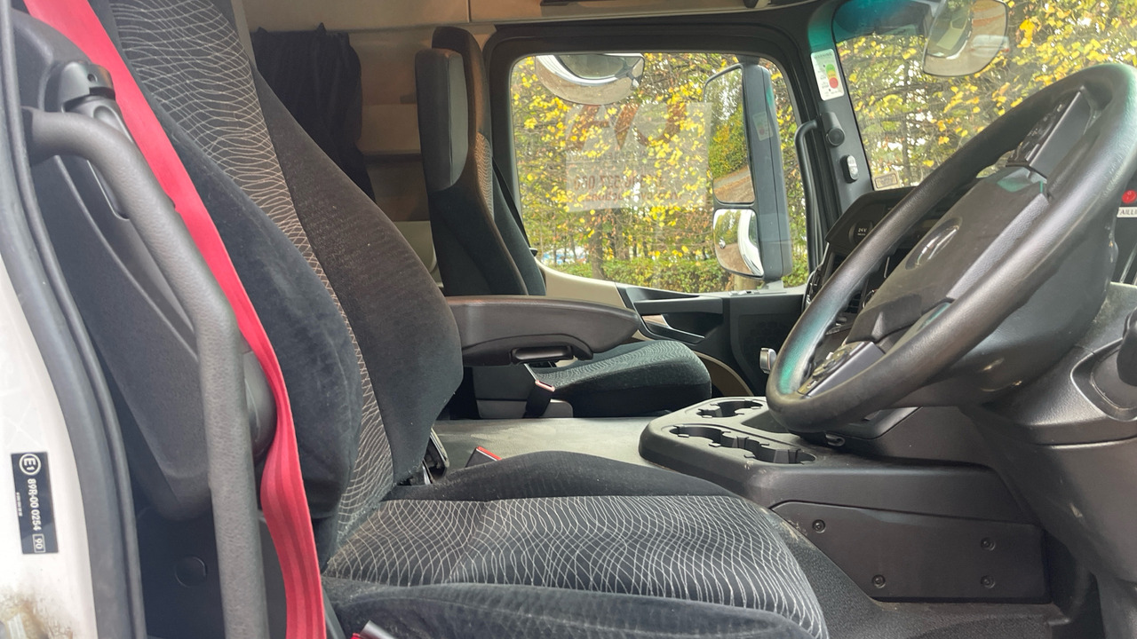 MERCEDES-BENZ ACTROS 1824 - Грузовик с закрытым кузовом: фото 5 MERCEDES-BENZ ACTROS 1824 - Грузовик с закрытым кузовом: фото 5