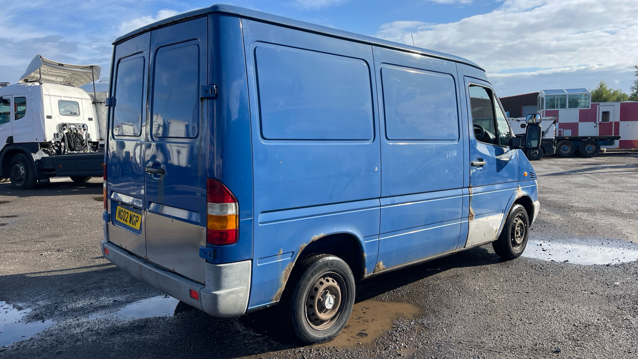 MERCEDES-BENZ SPRINTER 208 CDI - Легковой фургон: фото 4 MERCEDES-BENZ SPRINTER 208 CDI - Легковой фургон: фото 4