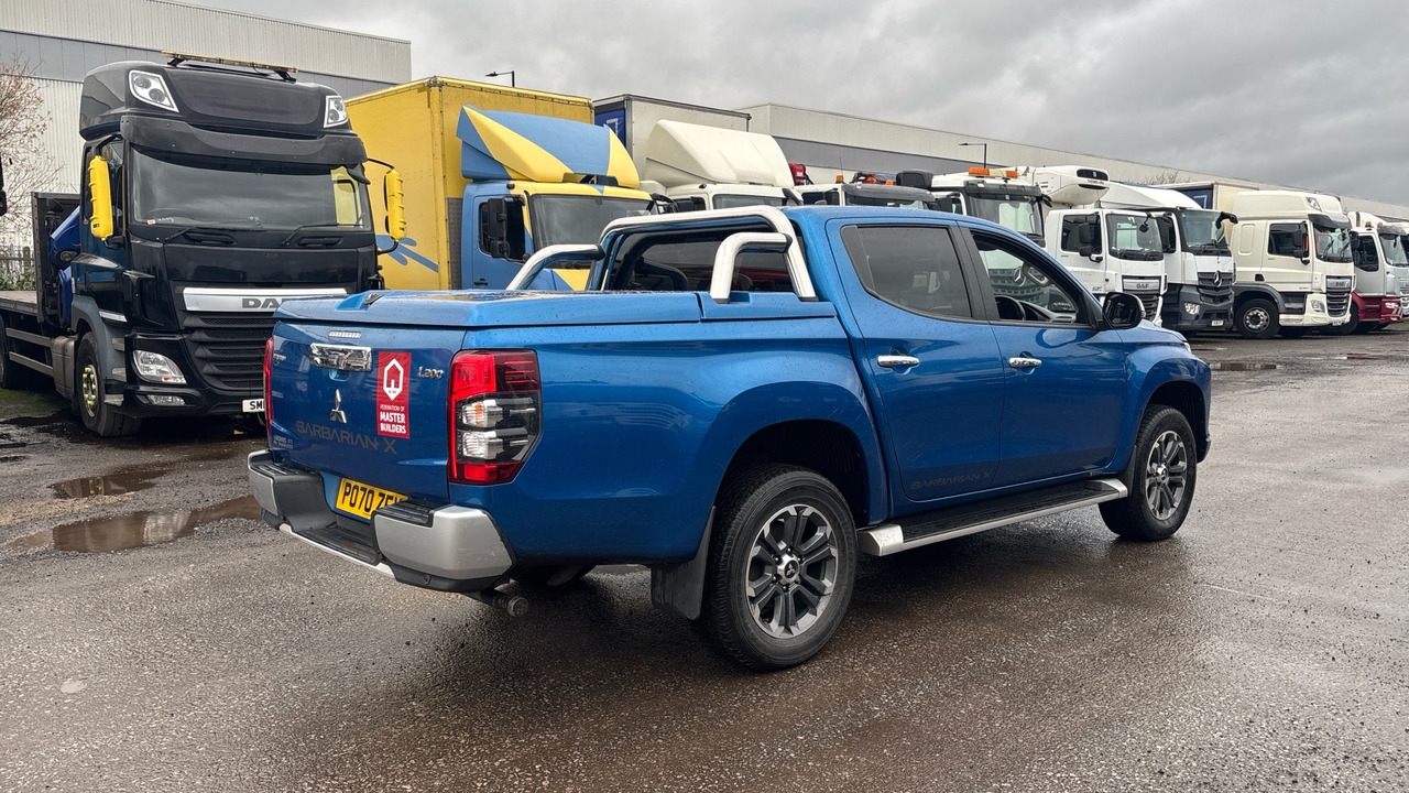 Mitsubishi L200 DI-D 2.3 Barbarian X 150PS - Пикап, Грузопассажирский фургон: фото 4 Mitsubishi L200 DI-D 2.3 Barbarian X 150PS - Пикап, Грузопассажирский фургон: фото 4