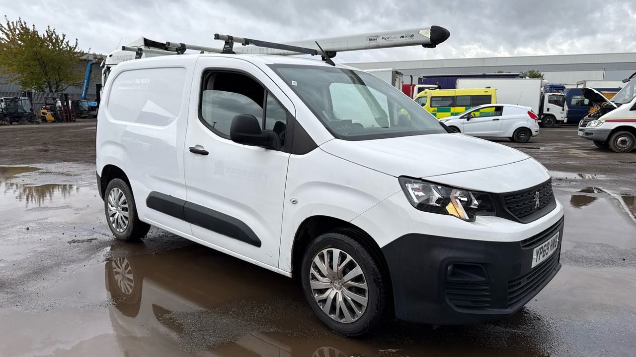 PEUGEOT PARTNER 1000 1.5 BlueHDi 100PS - Легковой фургон: фото 1 PEUGEOT PARTNER 1000 1.5 BlueHDi 100PS - Легковой фургон: фото 1