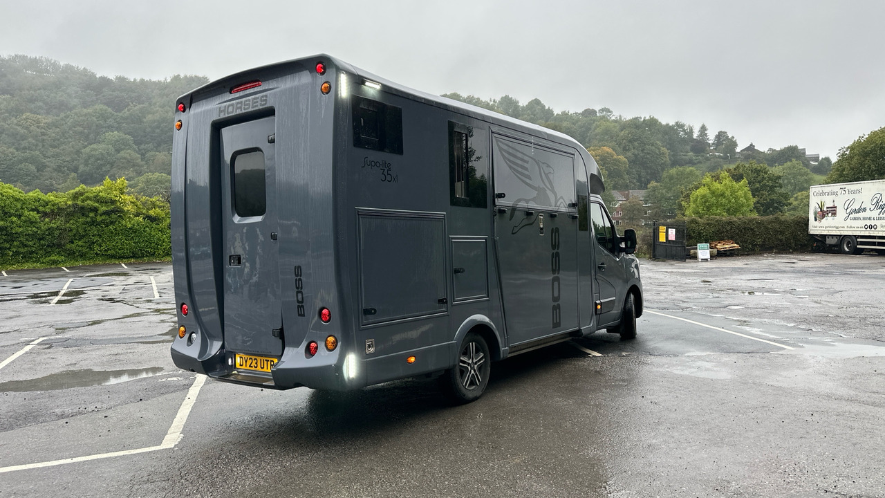 RENAULT MASTER 35 ENERGY 2.3 DCI 150PS - Коневоз: фото 4 RENAULT MASTER 35 ENERGY 2.3 DCI 150PS - Коневоз: фото 4