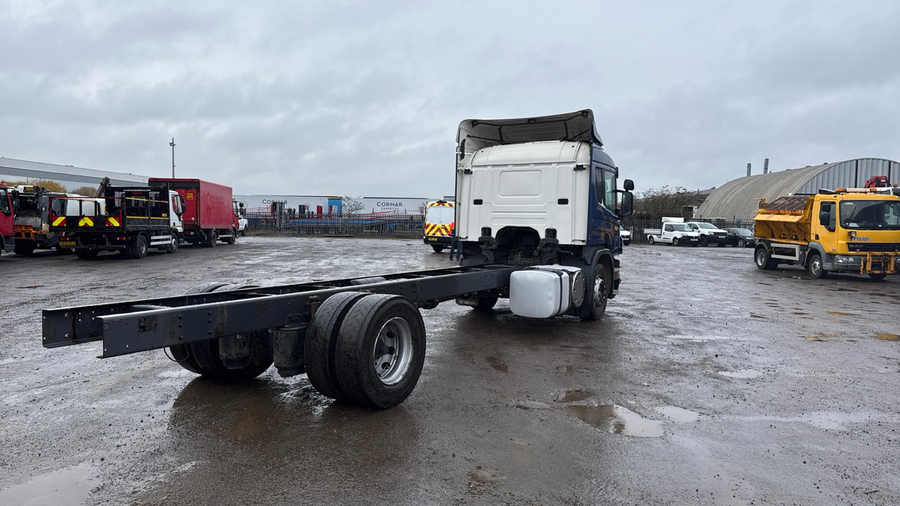 SCANIA P 230 - Грузовик-шасси: фото 4 SCANIA P 230 - Грузовик-шасси: фото 4