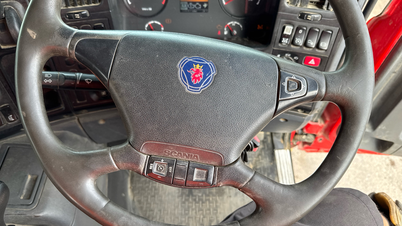 Самосвал SCANIA P 360: фото 18