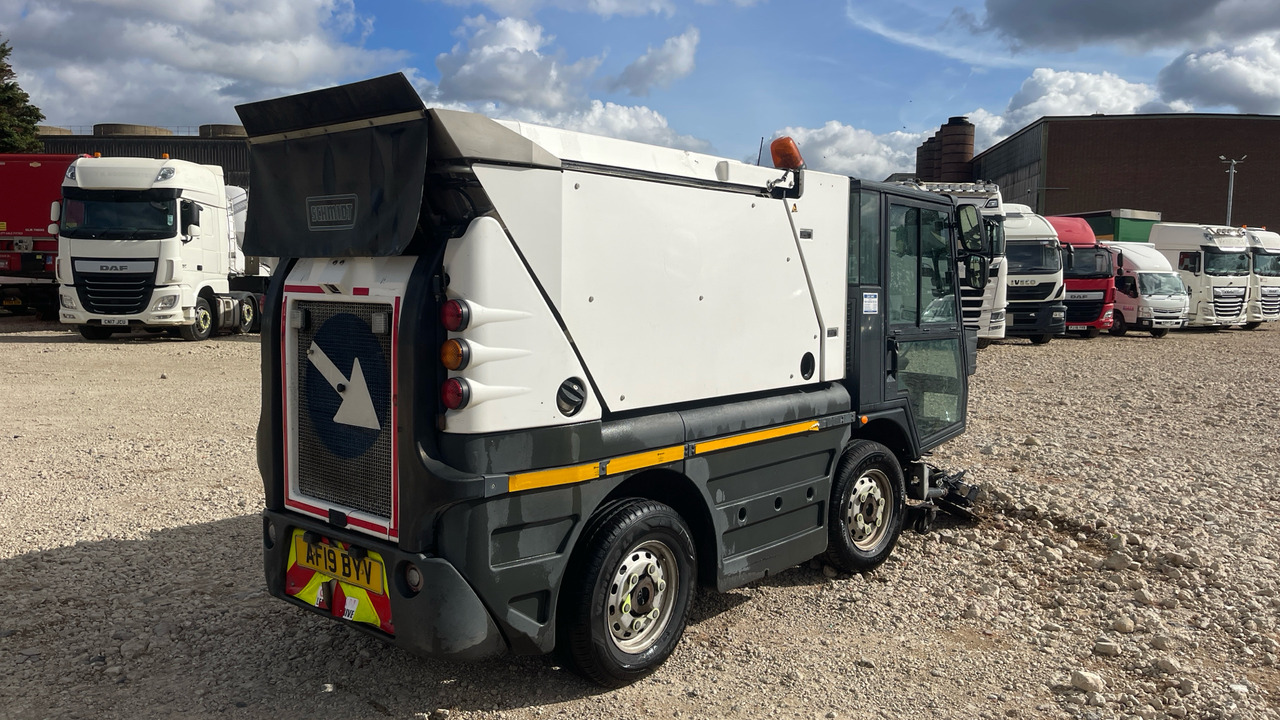 SCHMIDT COMPACT 200 - Подметально-уборочная машина: фото 5 SCHMIDT COMPACT 200 - Подметально-уборочная машина: фото 5