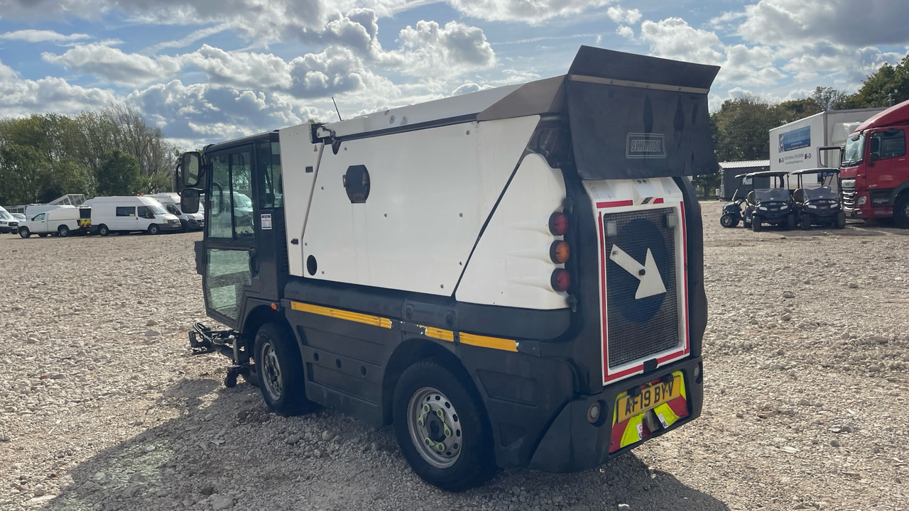 SCHMIDT COMPACT 200 - Подметально-уборочная машина: фото 4 SCHMIDT COMPACT 200 - Подметально-уборочная машина: фото 4