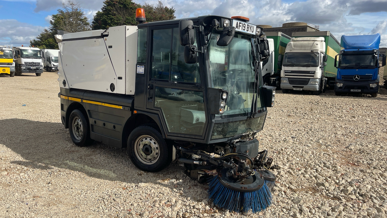 SCHMIDT COMPACT 200 - Подметально-уборочная машина: фото 2 SCHMIDT COMPACT 200 - Подметально-уборочная машина: фото 2