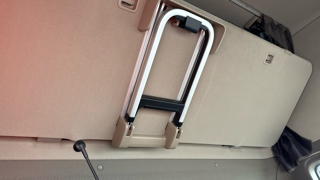 Тягач SCANIA R 520 V8: фото 17 Тягач SCANIA R 520 V8: фото 17