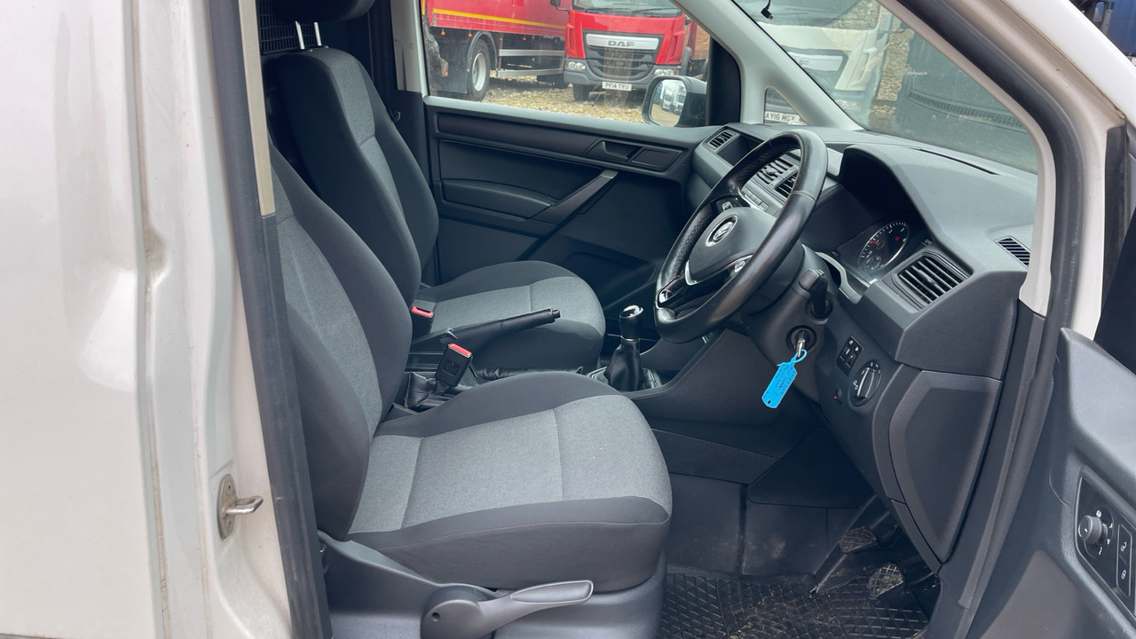 VOLKSWAGEN CADDY 2.0 TDI BLUE MOTION 102PS - Цельнометаллический фургон: фото 5 VOLKSWAGEN CADDY 2.0 TDI BLUE MOTION 102PS - Цельнометаллический фургон: фото 5