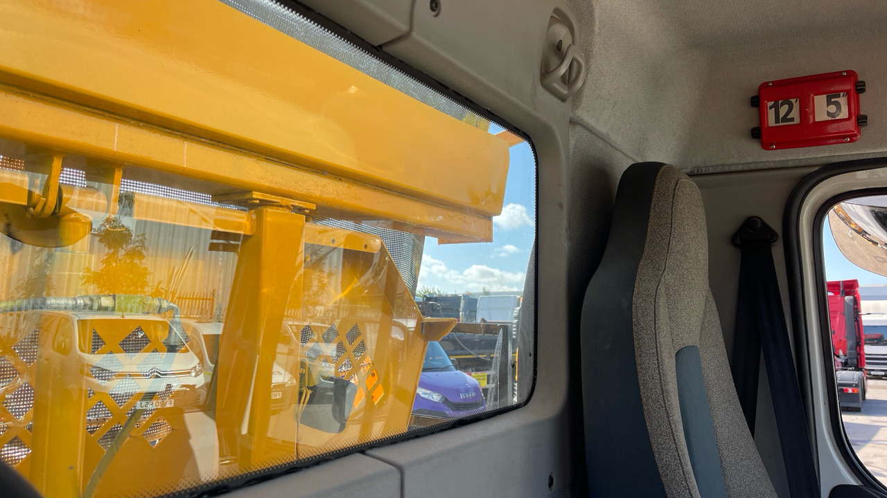 Портальный бункеровоз VOLVO FL 250: фото 15