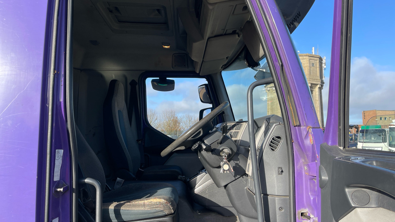 VOLVO FL 250 - Тентованный грузовик: фото 5 VOLVO FL 250 - Тентованный грузовик: фото 5