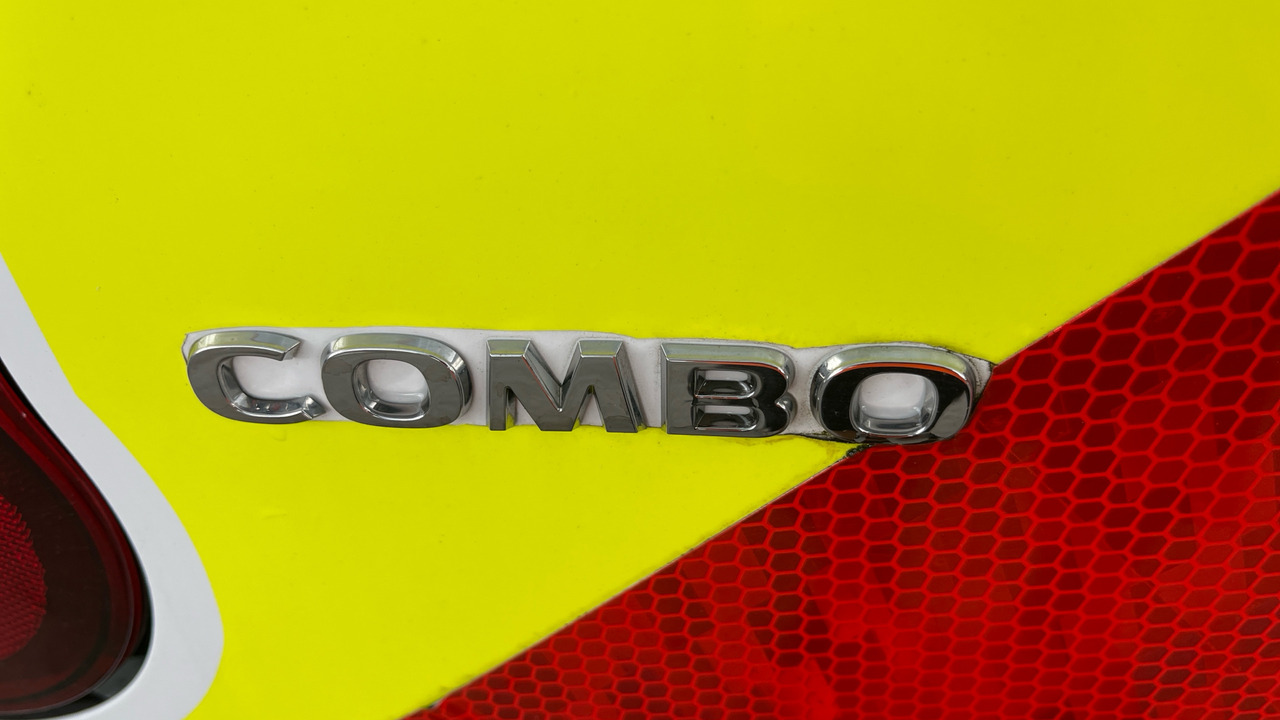 Легковой фургон Vauxhall Combo Cargo 2300 1.5 TURBO D 100PS: фото 18