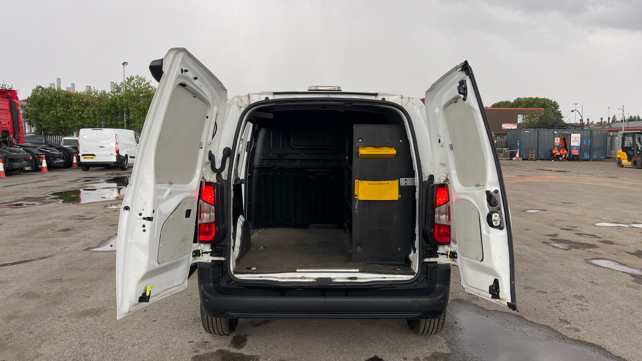 Легковой фургон Vauxhall Combo Cargo 2300 1.5 TURBO D 100PS: фото 24