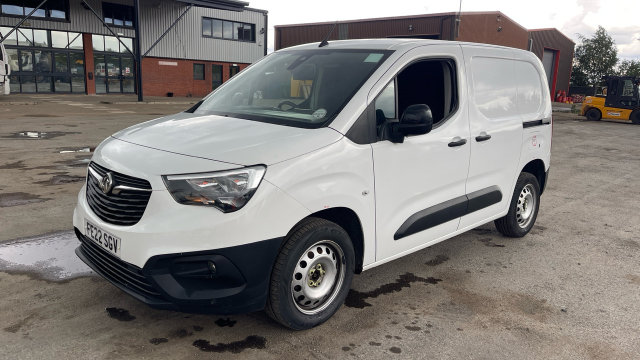 Vauxhall Combo Cargo 2300 1.5 TURBO D 100PS - Легковой фургон: фото 2 Vauxhall Combo Cargo 2300 1.5 TURBO D 100PS - Легковой фургон: фото 2