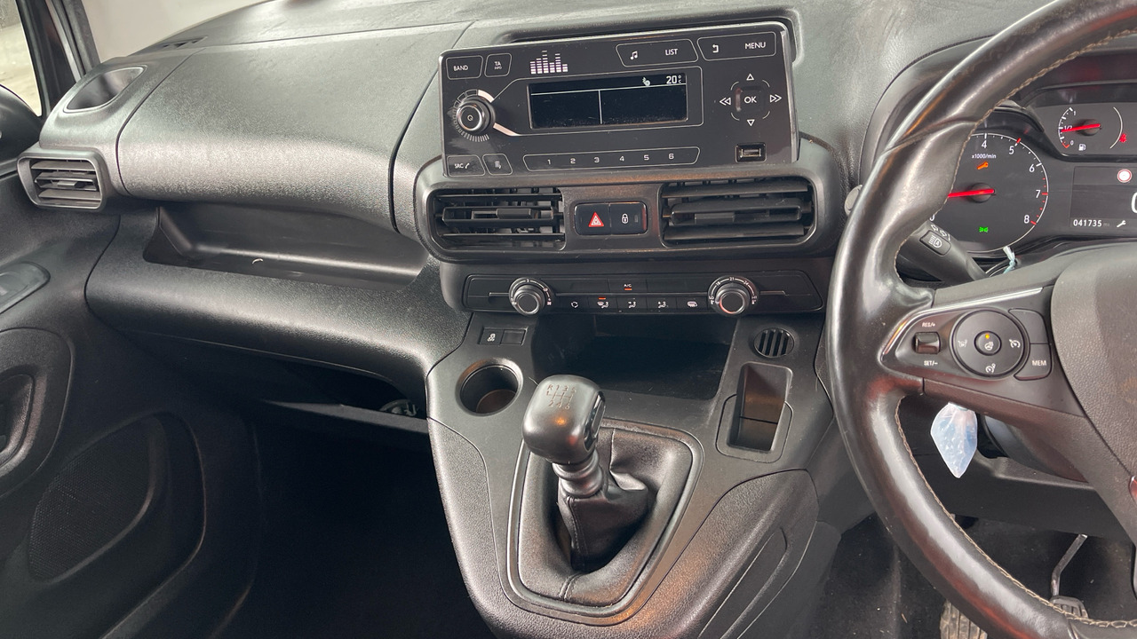 Легковой фургон Vauxhall Combo Cargo 2300 1.5 TURBO D 100PS: фото 7