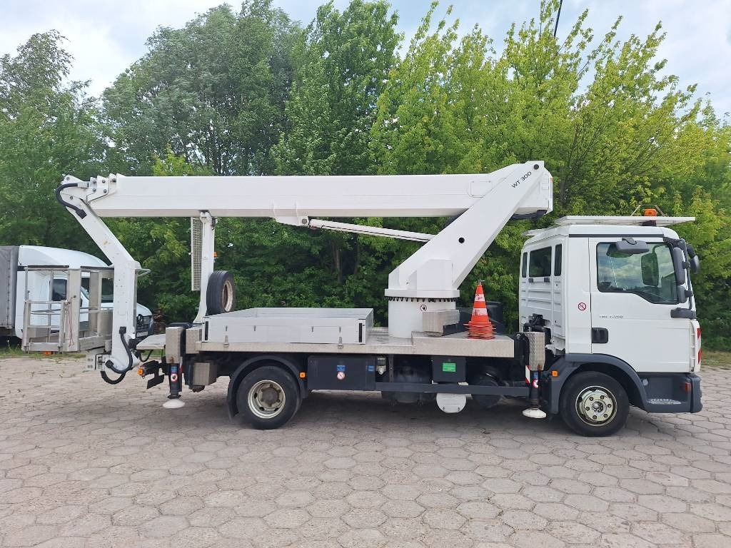 MAN podnośnik koszowy Wumag WT 300 - Телескопический подъемник: фото 4 MAN podnośnik koszowy Wumag WT 300 - Телескопический подъемник: фото 4