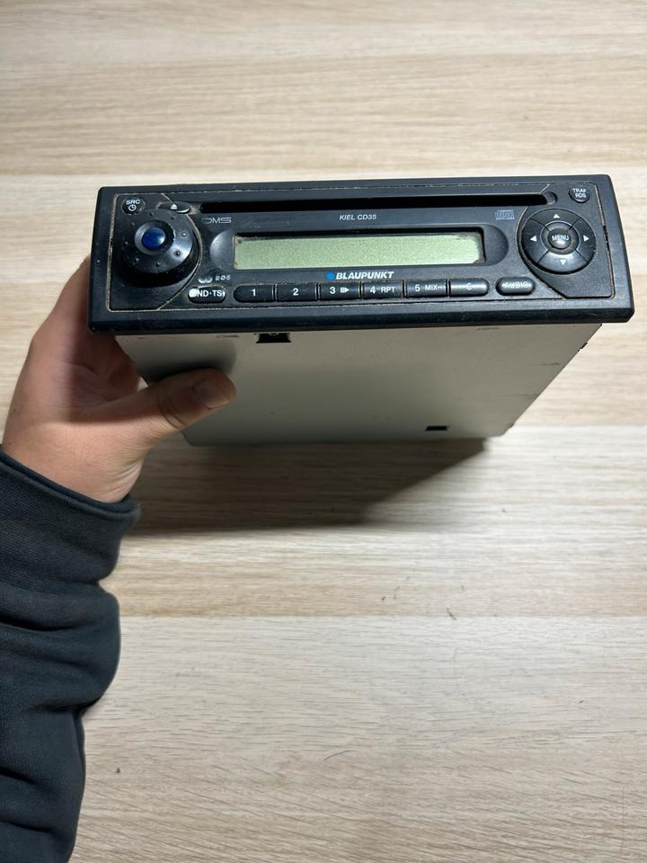 Blaupunkt Multimedia Radio 24V 7645050510 - Система навигации для Грузовиков: фото 2 Blaupunkt Multimedia Radio 24V 7645050510 - Система навигации для Грузовиков: фото 2