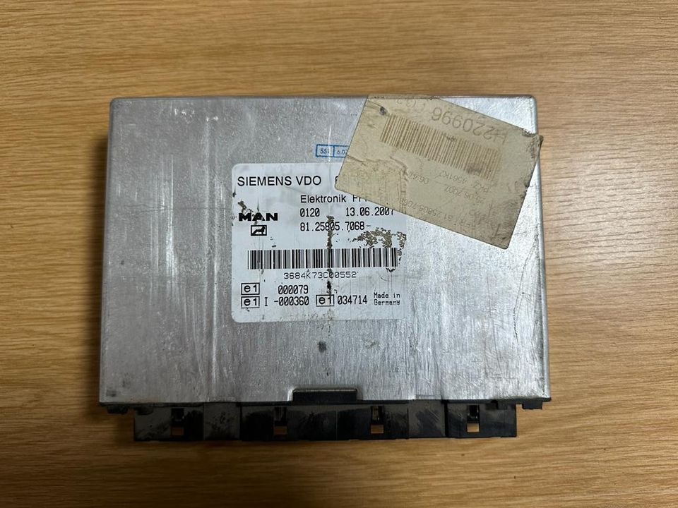 MAN SIEMENS VDO ELEKTRONIK FFR Steuergerät 81.25805.7068 - Блок управления для Другой техники: фото 1 MAN SIEMENS VDO ELEKTRONIK FFR Steuergerät 81.25805.7068 - Блок управления для Другой техники: фото 1