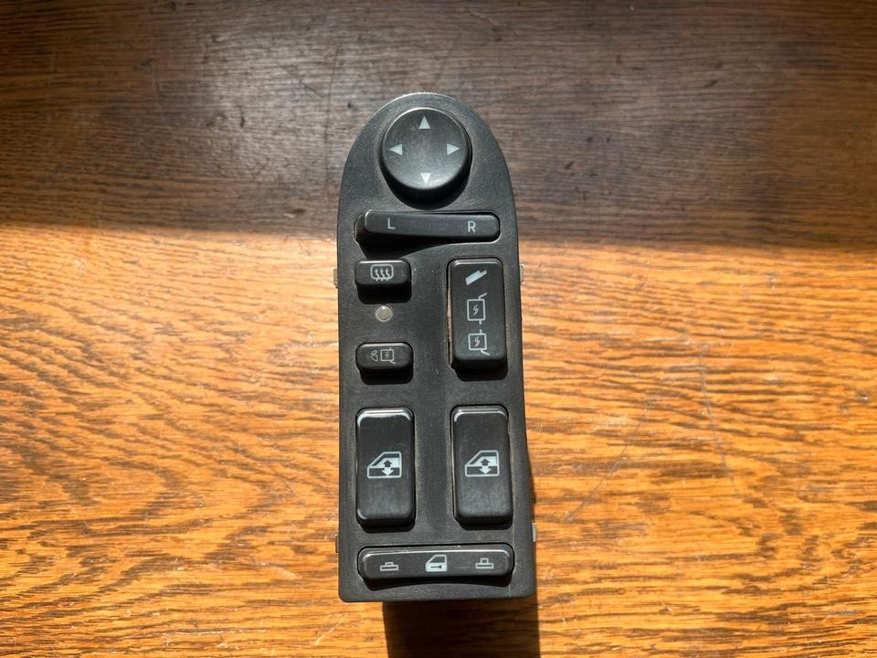 MAN Schalterleiste Fensterheber Schalter 81258067098 - Стекло и запчасти для Грузовиков: фото 1 MAN Schalterleiste Fensterheber Schalter 81258067098 - Стекло и запчасти для Грузовиков: фото 1