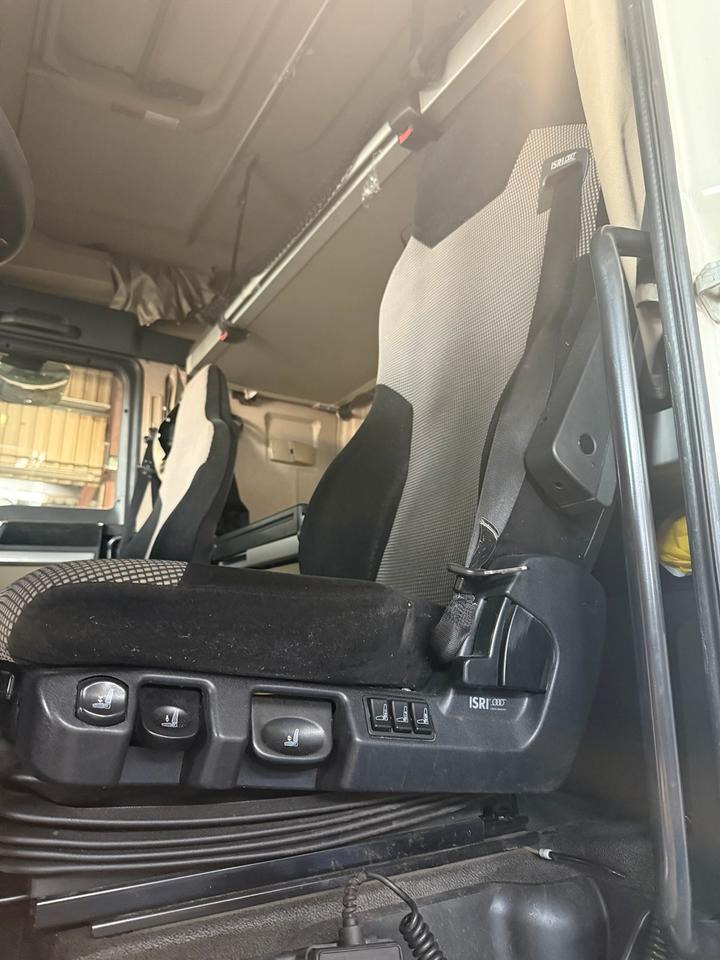 MAN TGX EU6 Fahrersitz - Сиденье для Грузовиков: фото 1 MAN TGX EU6 Fahrersitz - Сиденье для Грузовиков: фото 1