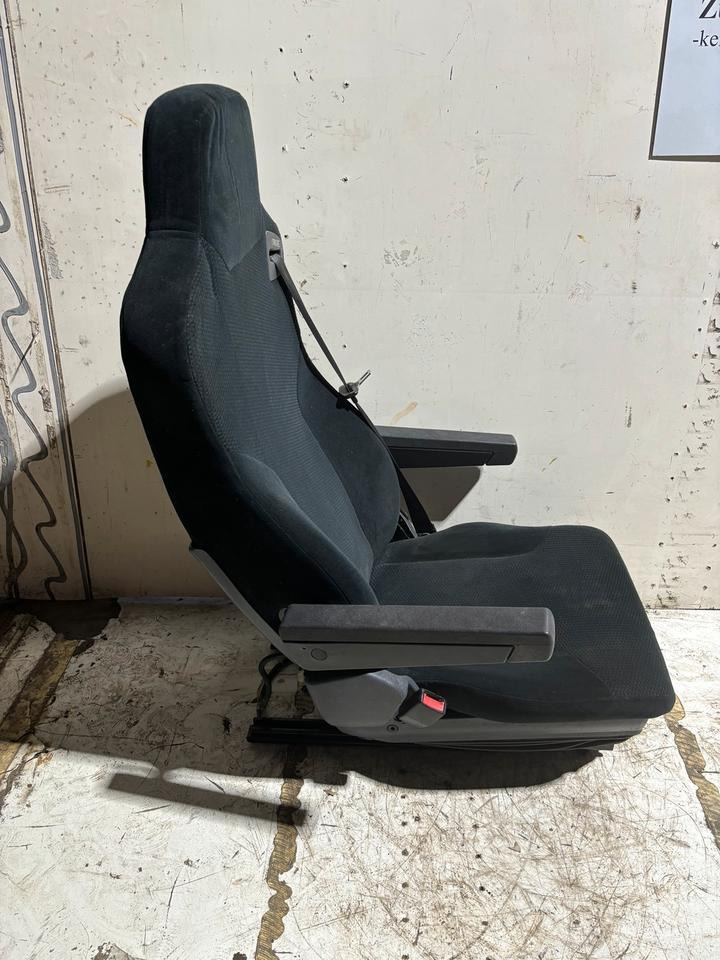 MAN TGX Fahrersitz - Сиденье для Грузовиков: фото 2 MAN TGX Fahrersitz - Сиденье для Грузовиков: фото 2