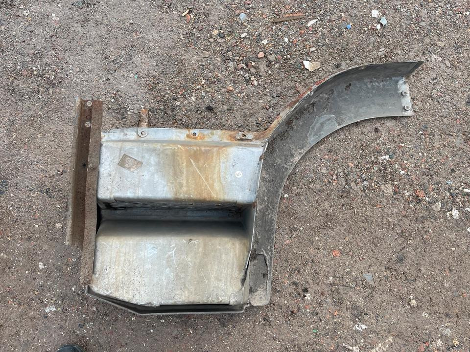 Mercedes ATEGO 12TN Einstieg Rechts Kotflügel - Боковая подножка для Грузовиков: фото 3 Mercedes ATEGO 12TN Einstieg Rechts Kotflügel - Боковая подножка для Грузовиков: фото 3