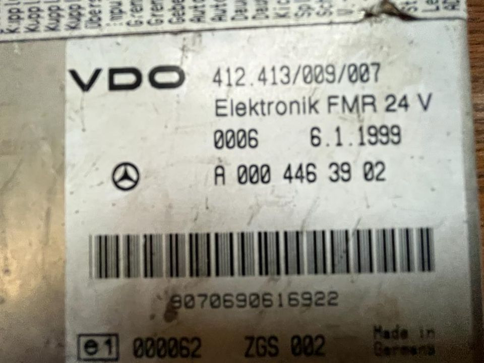 Mercedes Atego VDO Elektronik FMR Steuergerät A 000 446 39 02 - Блок управления для Грузовиков: фото 2 Mercedes Atego VDO Elektronik FMR Steuergerät A 000 446 39 02 - Блок управления для Грузовиков: фото 2