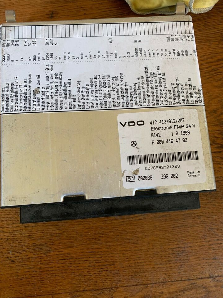 Mercedes Atego VDO Elektronik FMR Steuergerät A 000 446 47 02 - Блок управления для Грузовиков: фото 1 Mercedes Atego VDO Elektronik FMR Steuergerät A 000 446 47 02 - Блок управления для Грузовиков: фото 1