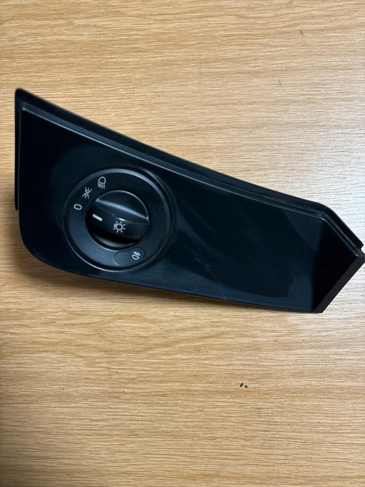 Mercedes-Benz Atego Lichtschalter A0015453304 - Электрическая система для Грузовиков: фото 1 Mercedes-Benz Atego Lichtschalter A0015453304 - Электрическая система для Грузовиков: фото 1