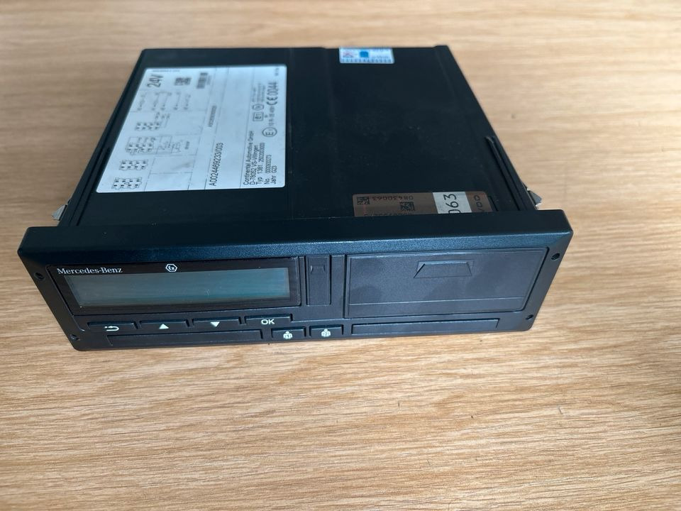 Mercedes-Benz Tachograph A0024469233 - Тахограф для Грузовиков: фото 1 Mercedes-Benz Tachograph A0024469233 - Тахограф для Грузовиков: фото 1