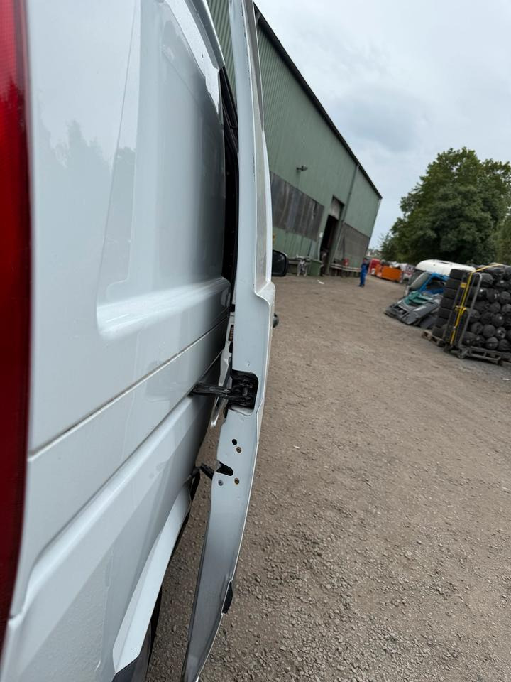 Mercedes VITO Seitentür Schiebetür BJ 2012 - Дверь и запчасти для Коммерческих автомобилей: фото 5 Mercedes VITO Seitentür Schiebetür BJ 2012 - Дверь и запчасти для Коммерческих автомобилей: фото 5