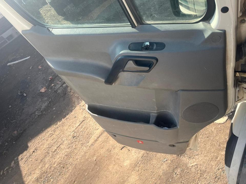 VW Crafter Fahrertür, Tür links weiß mit Spiegel - Запчасти: фото 4 VW Crafter Fahrertür, Tür links weiß mit Spiegel - Запчасти: фото 4