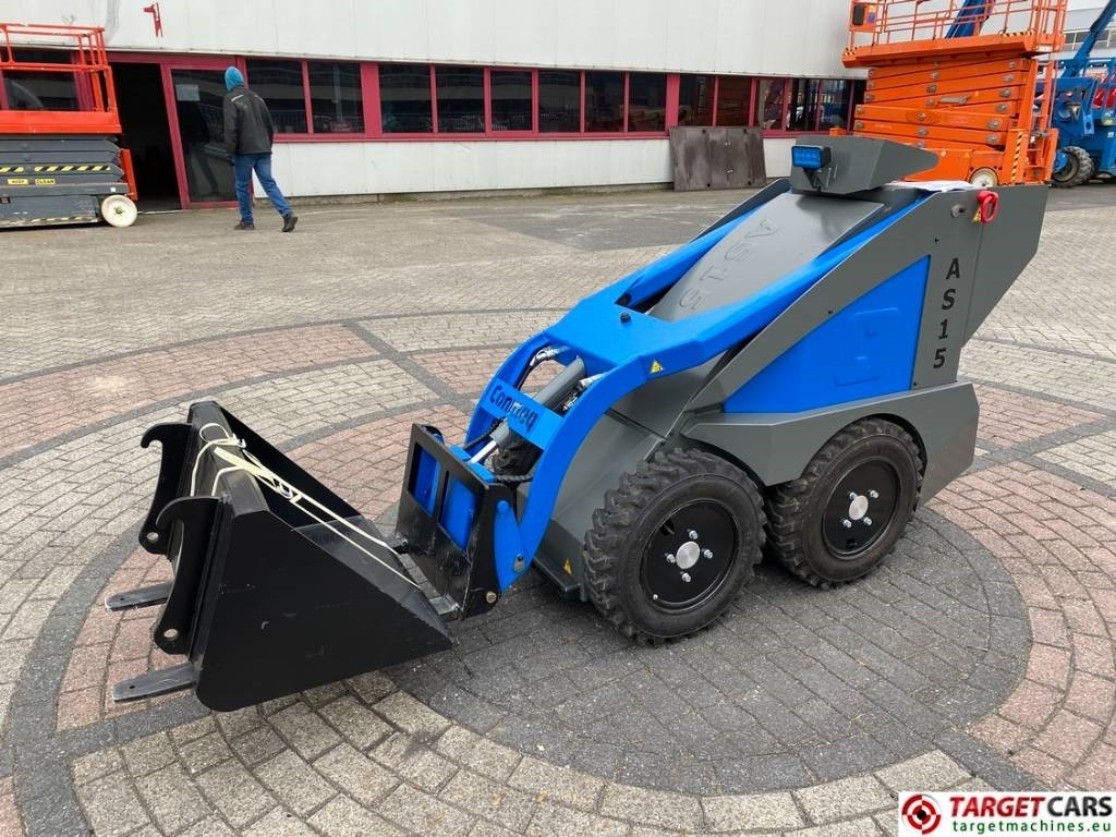 Conmeq AS15 Mini Skid Steer Loader 4x4 Electric - Мини-погрузчик с бортовым поворотом: фото 1 Conmeq AS15 Mini Skid Steer Loader 4x4 Electric - Мини-погрузчик с бортовым поворотом: фото 1