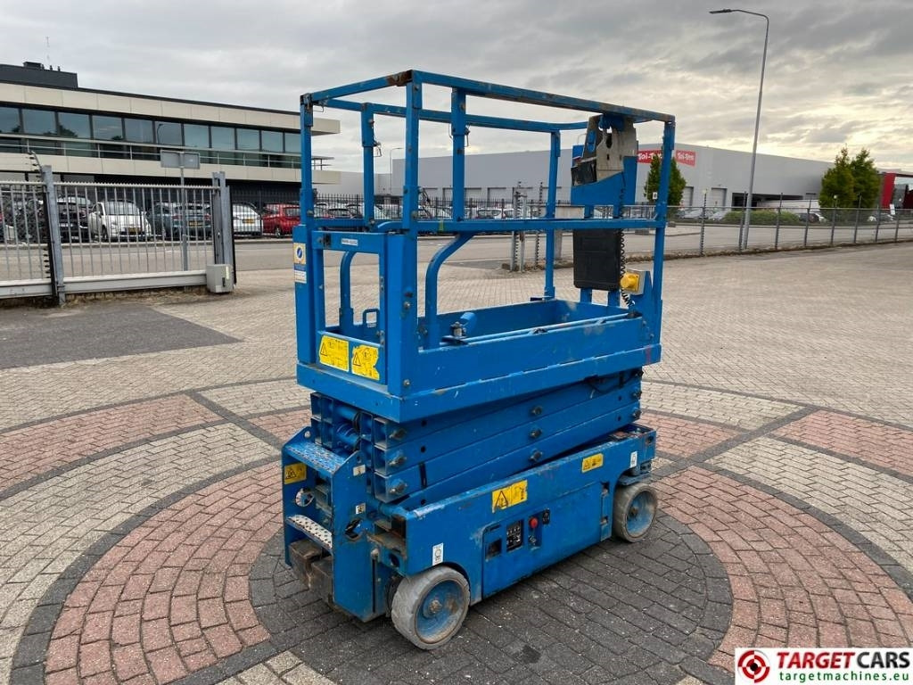 Genie GS-1932 Electric Scissor Work Lift 779cm - Ножничный подъемник: фото 3 Genie GS-1932 Electric Scissor Work Lift 779cm - Ножничный подъемник: фото 3