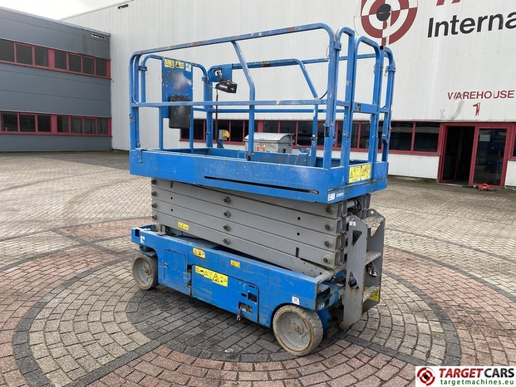 Genie GS-3246 Electric Scissor Work Lift 1175cm - Ножничный подъемник: фото 4 Genie GS-3246 Electric Scissor Work Lift 1175cm - Ножничный подъемник: фото 4