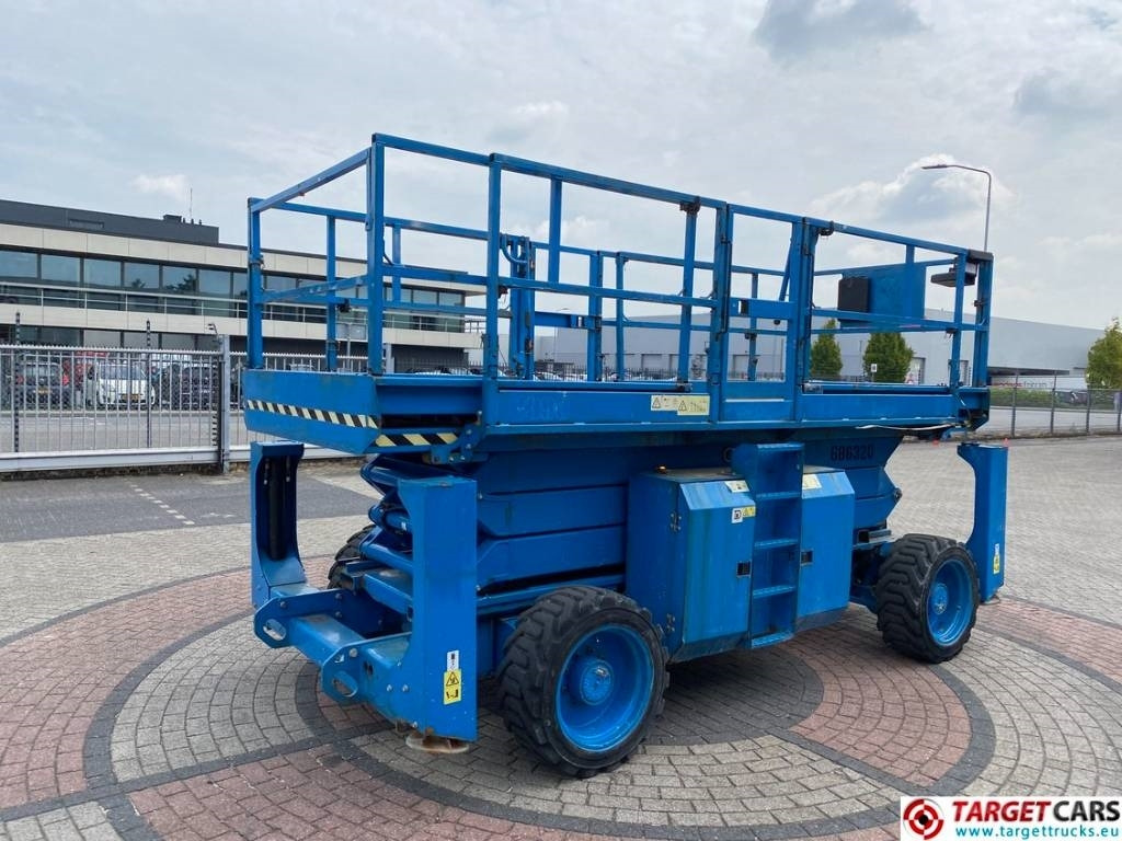 Genie GS-3390RT Diesel 4x4 Scissor Work Lift 1206cm - Ножничный подъемник: фото 3 Genie GS-3390RT Diesel 4x4 Scissor Work Lift 1206cm - Ножничный подъемник: фото 3