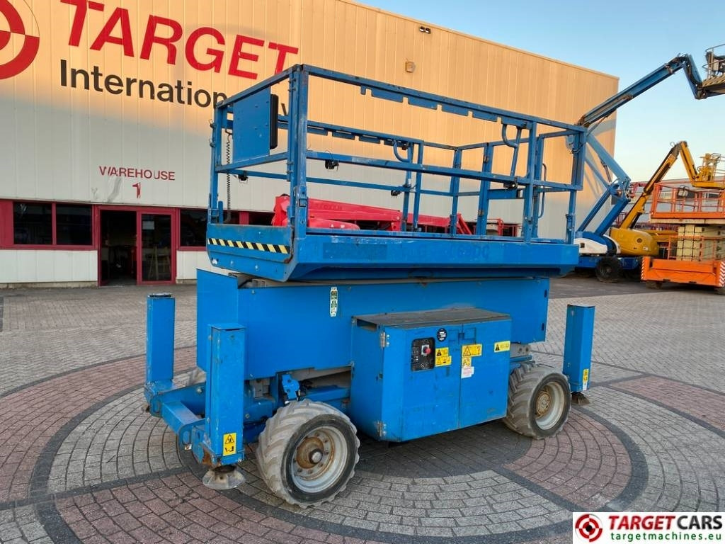 Genie GS-4069 DC Electric GS4069 Scissor WorkLift 1412cm - Ножничный подъемник: фото 1 Genie GS-4069 DC Electric GS4069 Scissor WorkLift 1412cm - Ножничный подъемник: фото 1