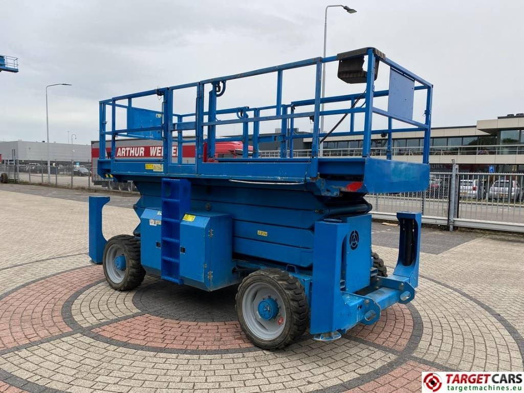 Genie GS-4390RT Diesel 4x4 Scissor Work Lift 1511cm - Ножничный подъемник: фото 2 Genie GS-4390RT Diesel 4x4 Scissor Work Lift 1511cm - Ножничный подъемник: фото 2