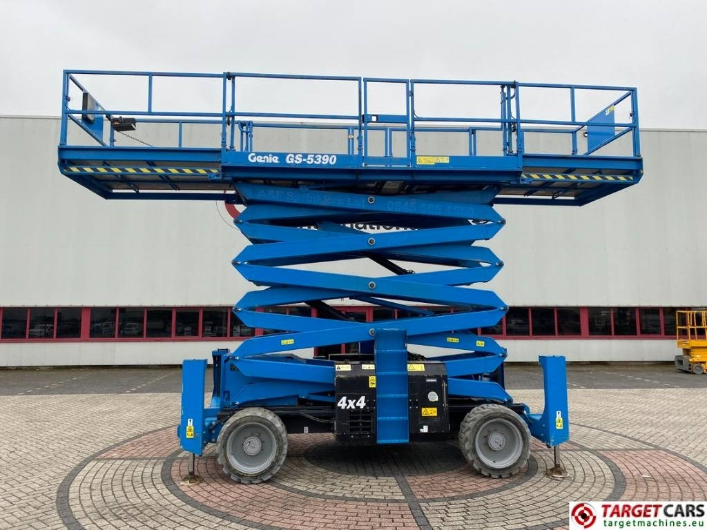 Genie GS-5390 RT LPG 4x4 Scissor Work Lift 1815cm - Ножничный подъемник: фото 5 Genie GS-5390 RT LPG 4x4 Scissor Work Lift 1815cm - Ножничный подъемник: фото 5