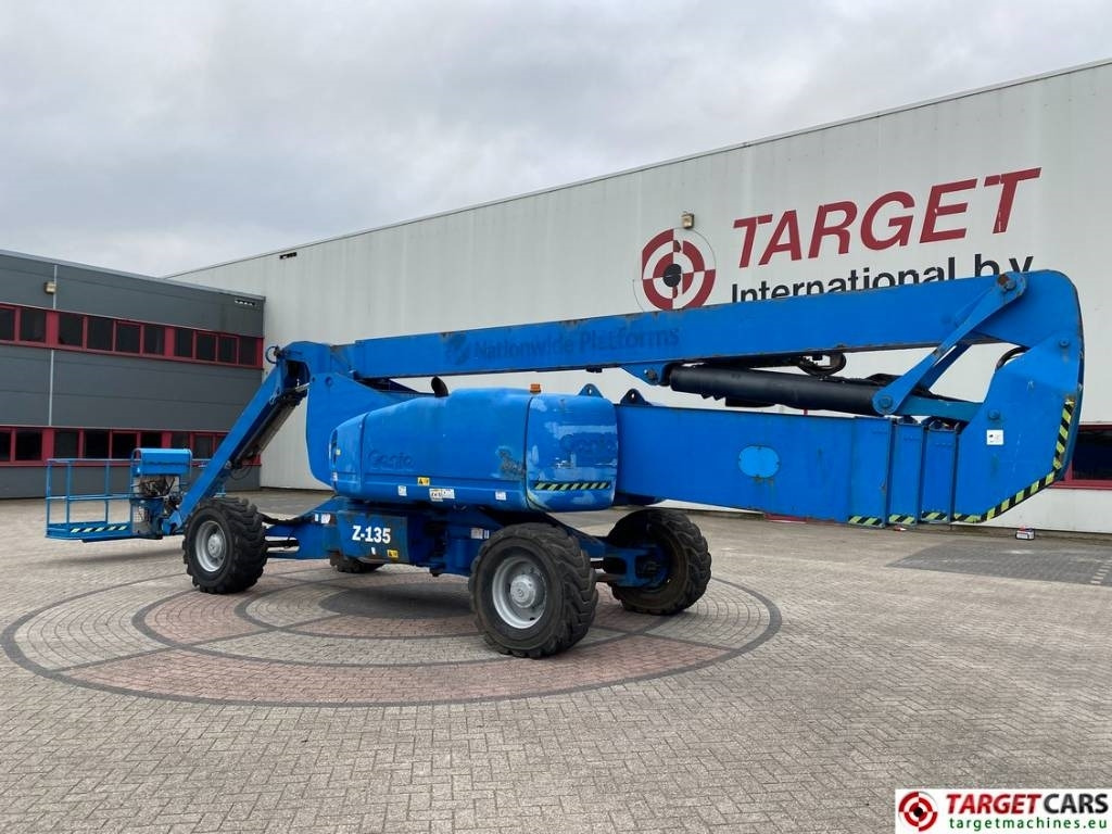 Genie Z-135/70 Articulated 4x4x4 Diesel Boom Lift 4315cm - Коленчатый подъемник: фото 4 Genie Z-135/70 Articulated 4x4x4 Diesel Boom Lift 4315cm - Коленчатый подъемник: фото 4