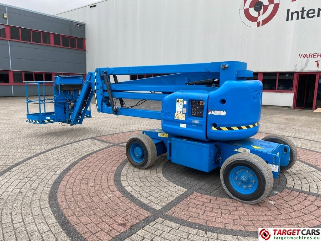 Genie Z-45/25J Articulated HyBrid Boom Work Lift 1594cm - Коленчатый подъемник: фото 4 Genie Z-45/25J Articulated HyBrid Boom Work Lift 1594cm - Коленчатый подъемник: фото 4