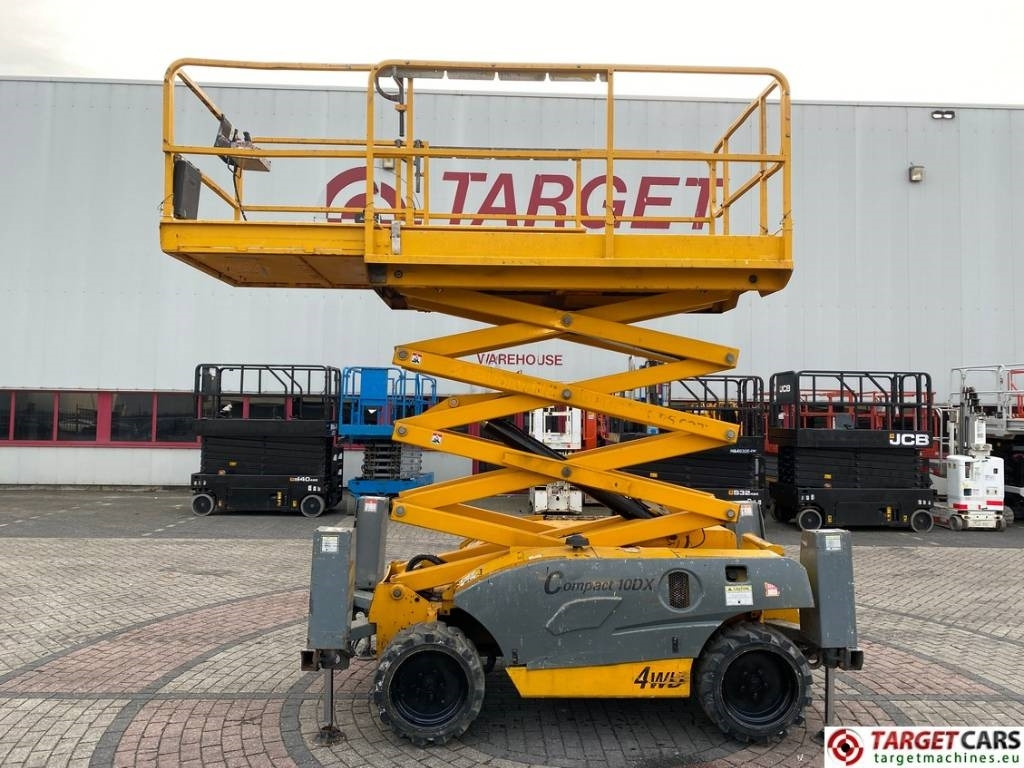 Haulotte Compact 10DX Diesel 4x4 Scissor Work Lift 1015cm - Ножничный подъемник: фото 5 Haulotte Compact 10DX Diesel 4x4 Scissor Work Lift 1015cm - Ножничный подъемник: фото 5