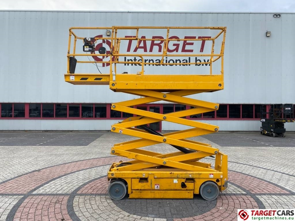 Haulotte Compact 10N Electric Scissor Work Lift 1000cm - Ножничный подъемник: фото 5 Haulotte Compact 10N Electric Scissor Work Lift 1000cm - Ножничный подъемник: фото 5