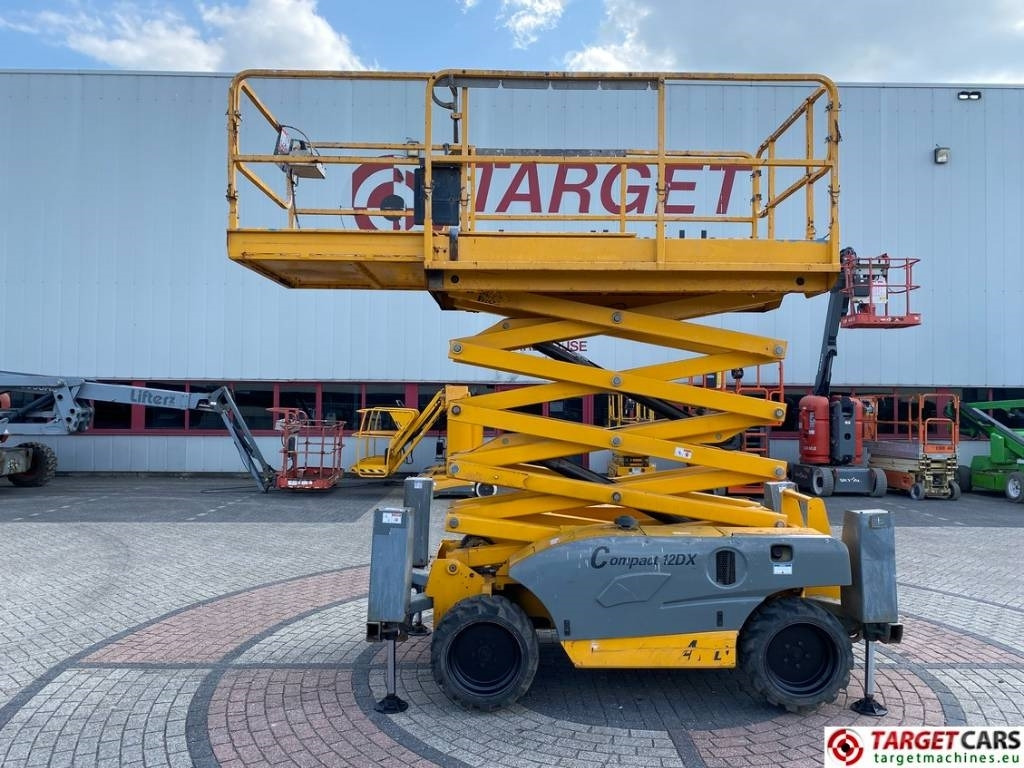 Ножничный подъемник Haulotte Compact 12DX Diesel 4x4 Scissor Work Lift 1206cm: фото 5
