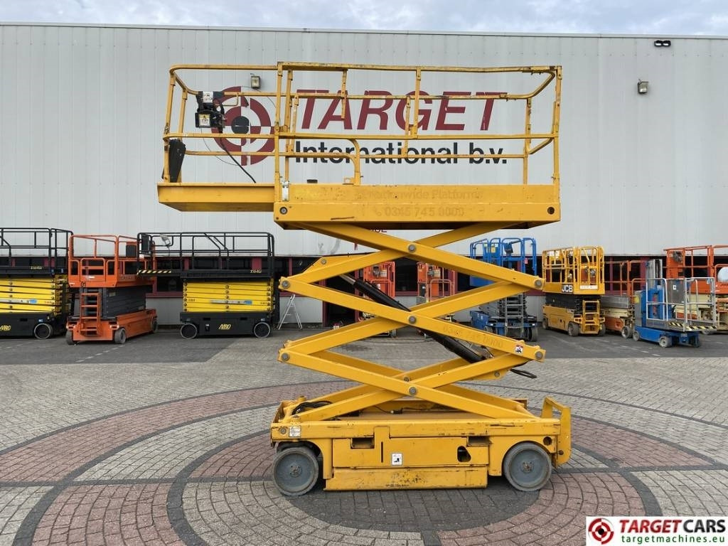 Haulotte Compact 8 Electric Scissor Work Lift 818cm - Ножничный подъемник: фото 5 Haulotte Compact 8 Electric Scissor Work Lift 818cm - Ножничный подъемник: фото 5