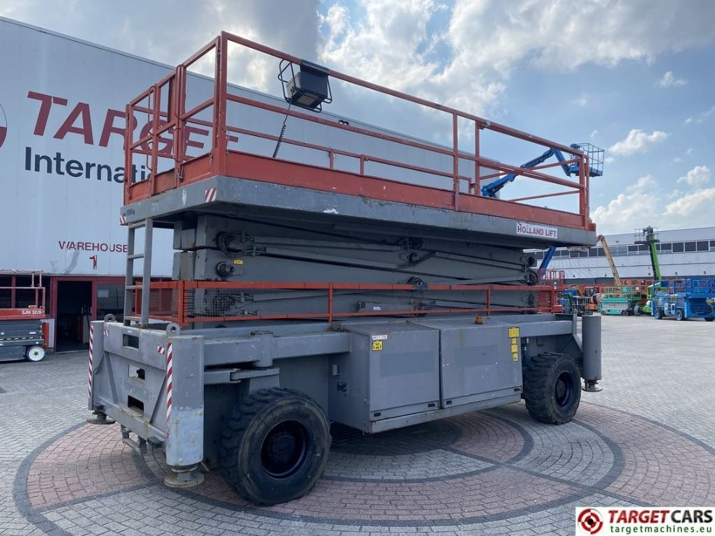 Holland Lift Combistar M-250DL27 diesel scissor worklift 27.20M - Ножничный подъемник: фото 1 Holland Lift Combistar M-250DL27 diesel scissor worklift 27.20M - Ножничный подъемник: фото 1