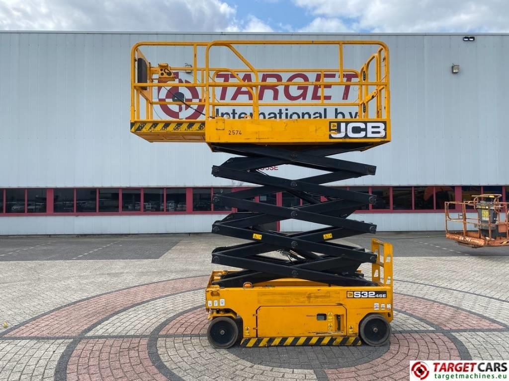 JCB S3246E Electric Scissor Work Lift 1200cm  - Ножничный подъемник: фото 5 JCB S3246E Electric Scissor Work Lift 1200cm  - Ножничный подъемник: фото 5